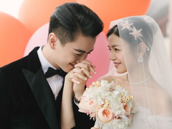 Cuộc chiến hậu ly hôn của Trần Hiểu và Trần Nghiên Hy: Công khai chia tay hòa bình nhưng 'chiến tranh' truyền thông âm thầm