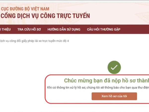 Không phải xếp hàng vạ vật, ngồi nhà vẫn đổi được giấy phép lái xe