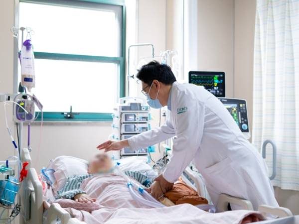 Người đàn ông 30 tuổi tử vong do đột quỵ vì mắc sai lầm này trong lúc tắm