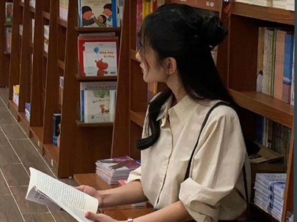 Mẹ chồng tương lai luôn kè kè bên con trai không rời, cứ hễ chúng tôi định đi chơi là bác gái lại lăn đùng ra ốm