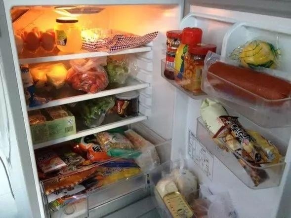 Chuyên gia chỉ ra những loại thực phẩm NGUY HIỂM NHẤT trong tủ lạnh của bạn