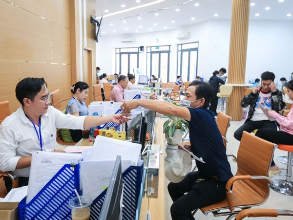 Vì sao TP.HCM dành gần 17.000 tỉ đồng hỗ trợ cán bộ thôi việc, người nhận cao nhất gần 2,7 tỉ đồng?