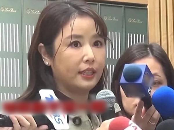 Lí do Lâm Tâm Như mặt sưng phồng, biến dạng khiến gần 100 triệu người sốc nặng