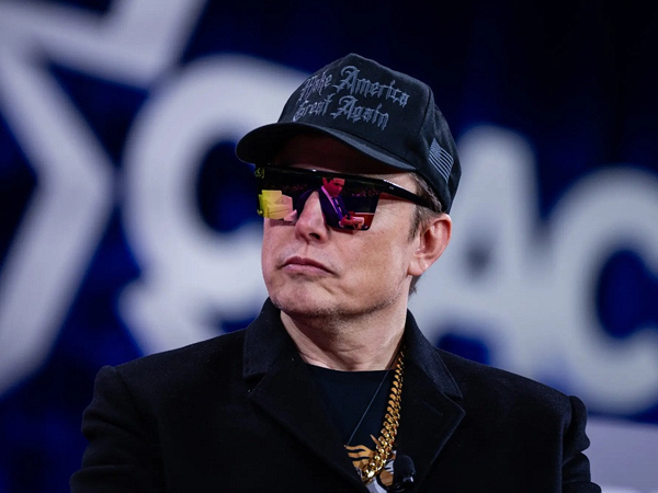 Hơn 200.000 người dân Canada muốn tước quốc tịch của tỷ phú Elon Musk