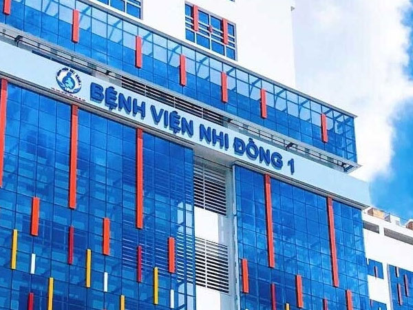 Vụ cháy tiệm bánh kem ở trung tâm TPHCM: 2 bệnh nhi vẫn phải thở máy