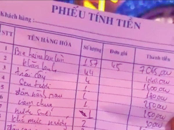 Quán karaoke bị tố ‘ca có chút xíu mà 14 triệu mấy', 1 lon bia 45 nghìn đồng