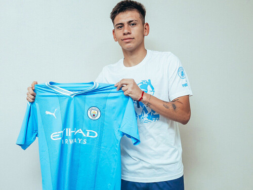 Pep Guardiola trình làng 'Messi mới', Man City được cứu