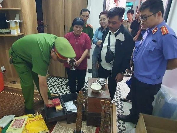 Khởi tố vợ chồng lừa đảo 'tu tập thành tiên' chiếm đoạt hơn 80 tỷ đồng