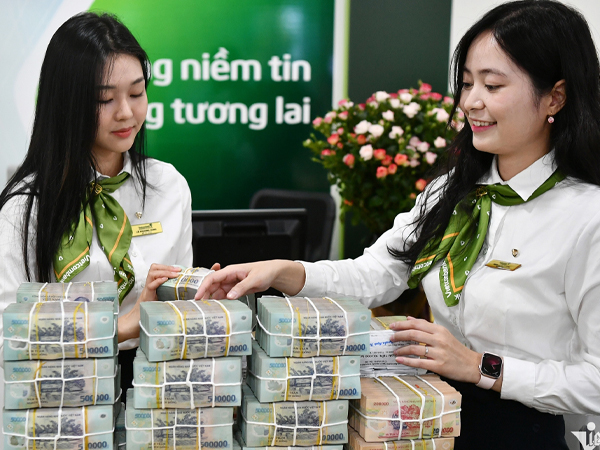 Trước chỉ đạo 'nóng' của Thủ tướng, ngân hàng trần tình việc tăng lãi tiền gửi