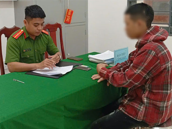 Vừa nhập ngũ, tân binh bị xử phạt vì đăng TikTok 'ngày đầu đã được các anh thăm hỏi'
