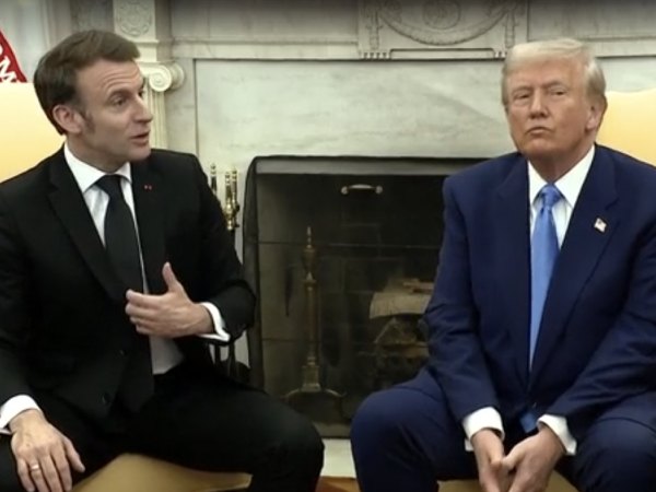 Bí ẩn vết bầm trên tay Tổng thống Donald Trump