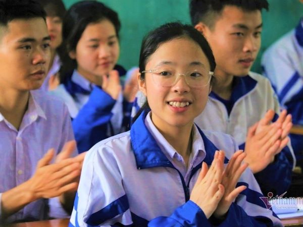 Bao nhiêu học sinh được thụ hưởng chính sách miễn học phí trường công?