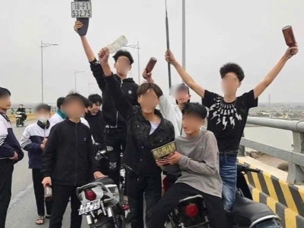 Làm rõ nhóm thanh, thiếu niên chặt biển số xe, khoe ‘chiến tích’ trên mạng xã hội