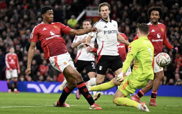 Thua nghiệt ngã loạt sút luân lưu, Man United thành cựu vương FA Cup