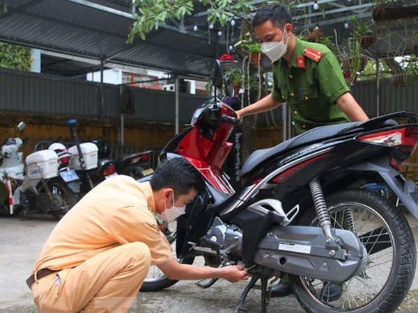 Hà Nội: Người dân có thể đăng ký xe ô tô ở Công an xã thuộc 18 huyện, thị xã