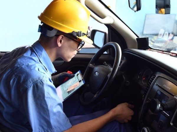 Cả triệu xe bị từ chối đăng kiểm, chủ xe ngớ người khi biết lý do