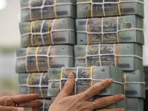 Hạ lãi suất ngân hàng: Nhanh nhất cũng mất 3 tháng?
