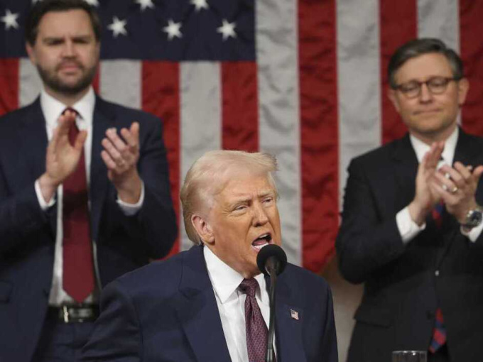 Ông Trump tiết lộ bức thư 'quan trọng' từ ông Zelensky, công bố kế hoạch kìm hãm sự thống trị của TQ