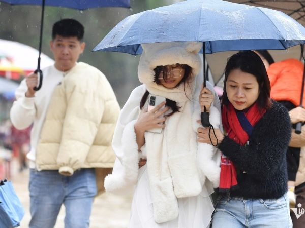 Không khí lạnh mạnh đang tràn về, miền Bắc mưa rét, Nam Bộ dịu mát cuối tuần