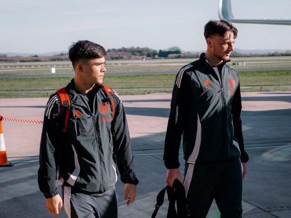 Bất ngờ danh sách 18 cầu thủ MU đá trận Europa League