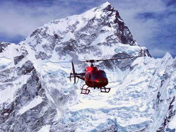 Chúng ta có thể đi trực thăng và bay thẳng đến đỉnh Everest không?