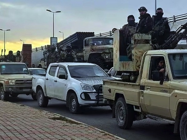 Đụng độ đẫm máu ở miền Đông Syria, hơn 300 dân thường bị sát hại