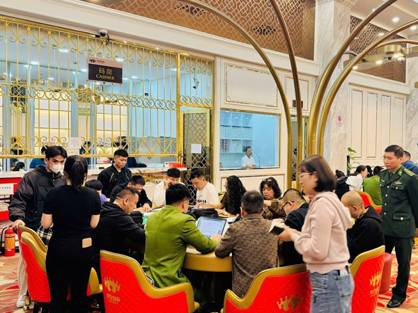 Cận cảnh triệt xóa sòng bạc người Trung Quốc cầm đầu, thu 720 tỷ