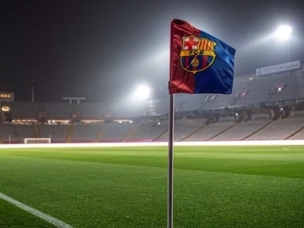 Thành viên CLB qua đời, trận đấu của Barca bị hoãn