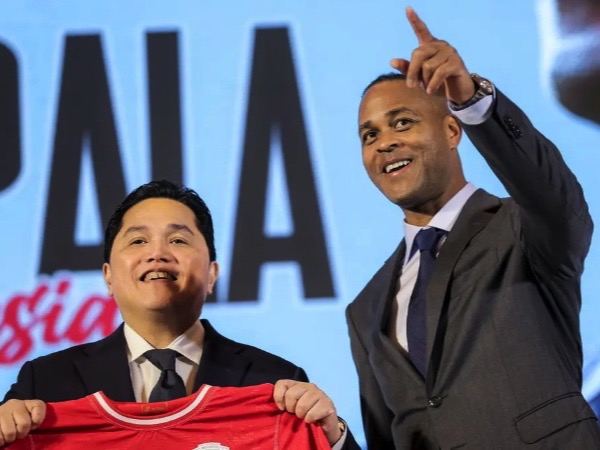Patrick Kluivert gây bất ngờ với tuyển Indonesia