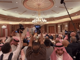 Đàm phán Saudi bắt đầu: Ông Zelensky xin lỗi sát giờ G, Mỹ hé lộ 'điều kiện bắt buộc' với Ukraine