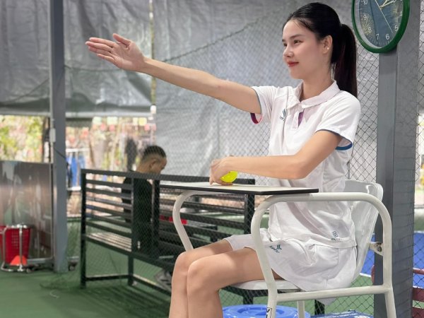 Nàng siêu mẫu rời showbiz lấy chồng cầu thủ: Cuộc sống bình yên, ngày đi chơi pickleball tối chốt đơn
