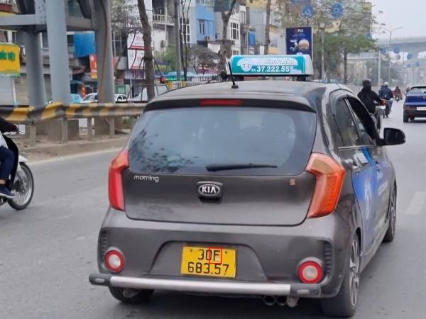 Liên tiếp phát hiện tài xế che biển số để 'né' phạt nguội ở Hà Nội