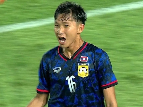 CLB V.League chiêu mộ cầu thủ Việt kiều Lào sắp đối đầu tuyển Việt Nam, được định giá gần 3 tỷ đồng