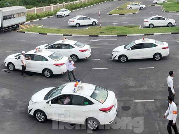Vì sao các cơ sở sát hạch, cấp GPLX tại Hà Nội chưa hoạt động trở lại?