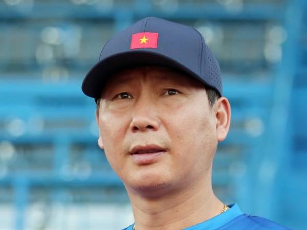 Đình Triệu bị đau, HLV Kim Sang Sik thay bằng gương mặt lạ