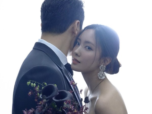 Hyomin (T-ara) tung ảnh cưới đẹp tựa poster phim, Kbiz sắp có hôn lễ khủng!