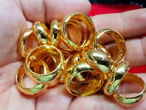Xô đổ mọi kỷ lục, giá vàng nhẫn vượt 96 triệu đồng/lượng