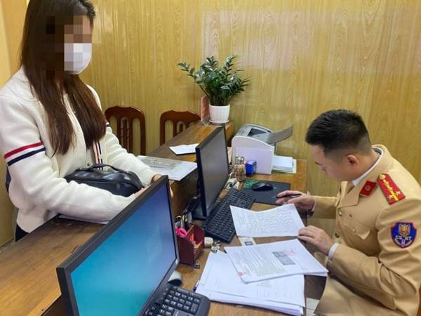 Cô gái 23 tuổi điều khiển xe tải 7 lần vượt đèn đỏ trong 2 tuần