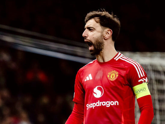 Bruno Fernandes thẳng thừng phản pháo bình luận 'nhiều cầu thủ lãnh lương quá cao' của ông chủ MU