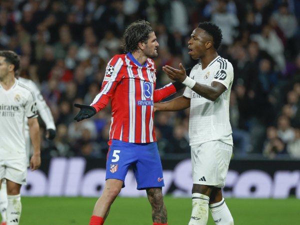 Vấn đề của Real Madrid: Ancelotti đau đầu vì thói quen xấu Vinicius