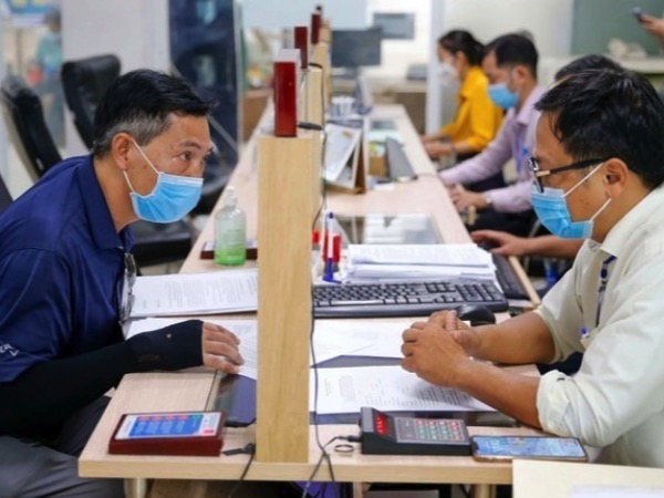 Cán bộ nghỉ hưu trước tuổi được cấp bù chế độ ra sao?