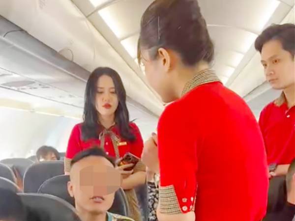 Người đàn ông tự ý đổi ghế trên máy bay bị phạt 2 triệu đồng