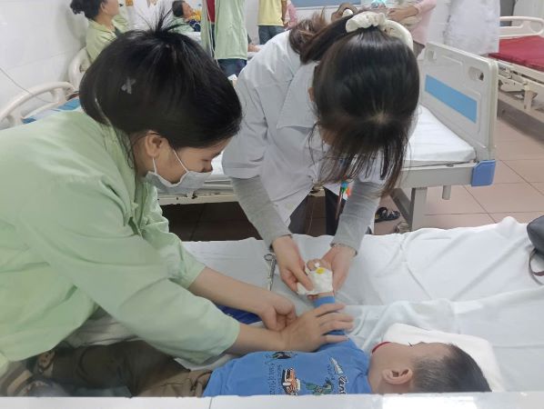 Dịch bệnh sởi diễn biến phức tạp: 5 khuyến cáo NÓNG của Bộ Y tế