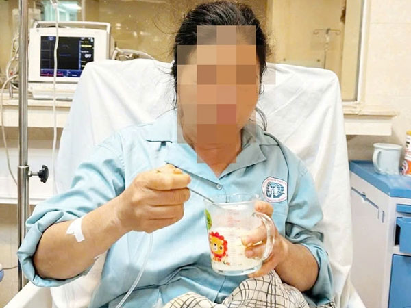 Đang đun bếp lúc sáng sớm, người phụ nữ 49 tuổi bất ngờ bị đột quỵ