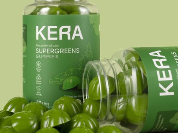 Sorbitol có trong kẹo rau củ Kera nhưng không được ghi trên nhãn là chất gì?