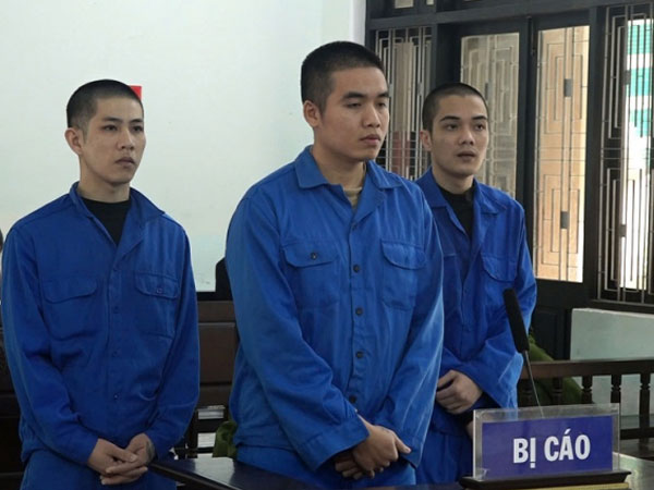 Ra tù lại rủ nhau mua bán... ma túy