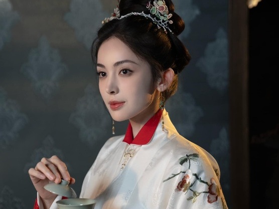 Đệ nhất mỹ nhân Tân Cương khoe nhan sắc thần thánh ở phim mới: Tuyệt sắc giai nhân, 360 độ hoàn hảo không góc chết