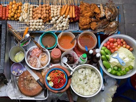 Người phụ nữ thường xuyên ăn đồ vỉa hè, 10 năm sau nhận kết quả 'sốc'