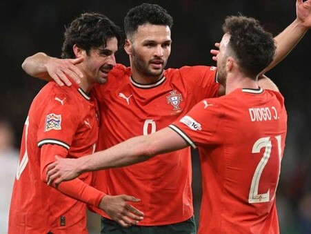 Xác định 2 cặp đấu bán kết UEFA Nations League