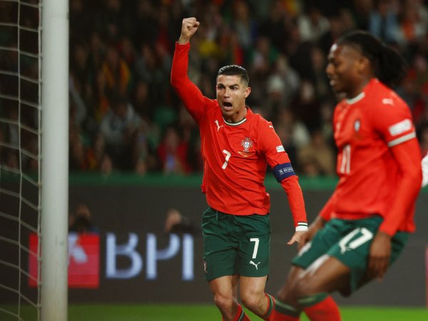 Ronaldo ghi bàn, Bồ Đào Nha loại Đan Mạch theo cách khó tin